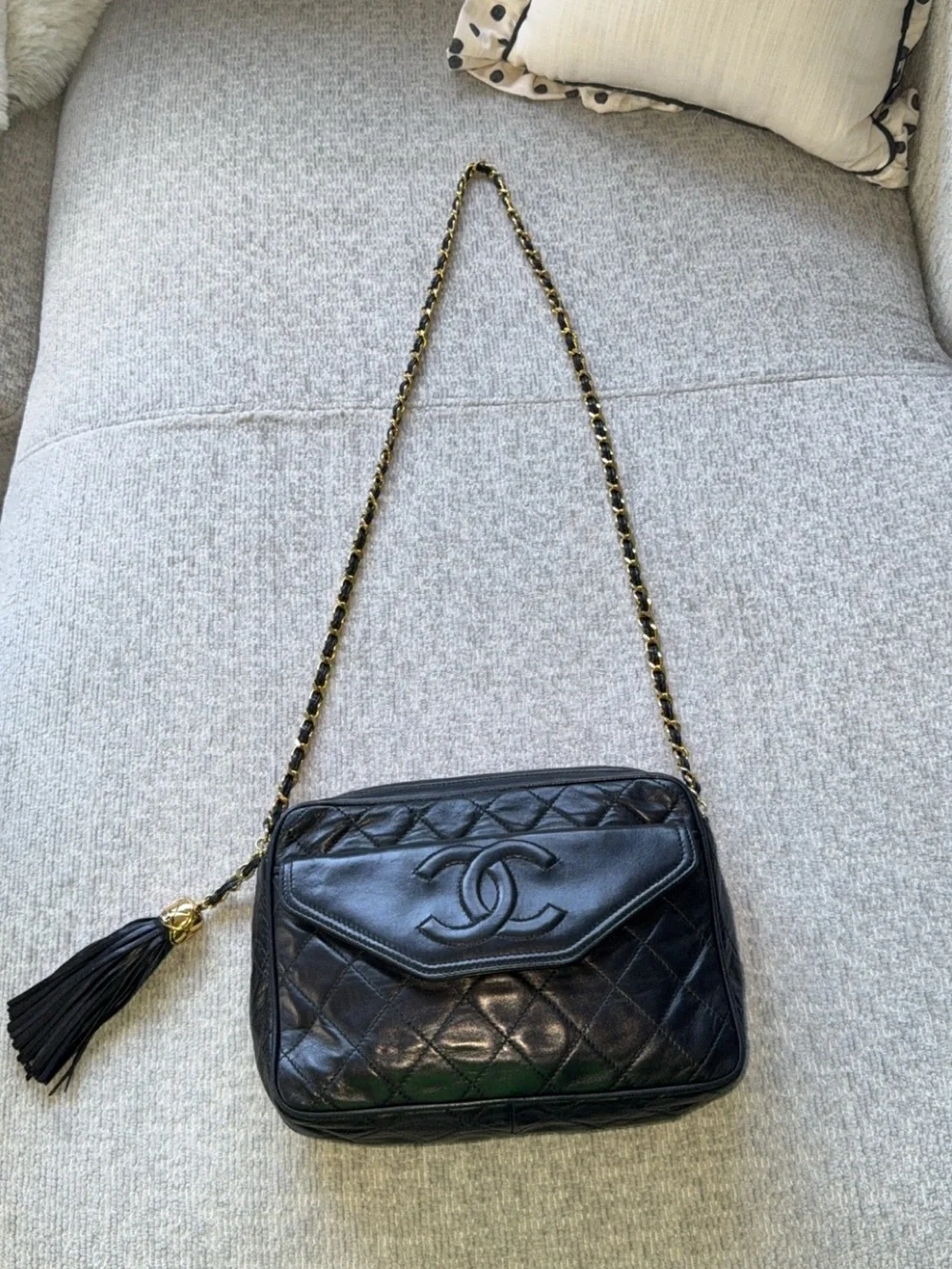 Vintage Chanel Series 1 Black Quilted Leather CC Tassel Camera Shoulder Bag